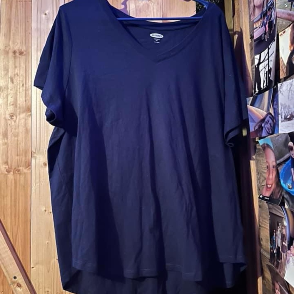 Plain old navy shirt